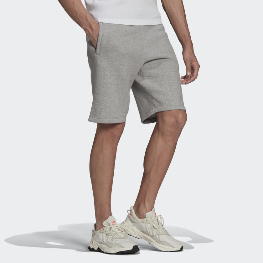 Short Adicolor Essential Trefoil